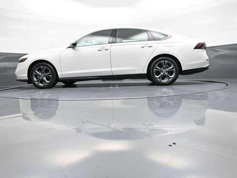 Used 2023 Honda Accord EX image 33