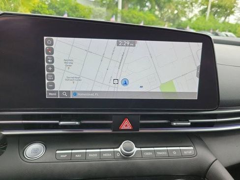 Certified 2024 Hyundai Elantra SEL FWD image 28