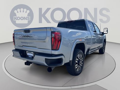 Used 2024 GMC Sierra 2500 Denali Ultimate AWD/4WD image 7
