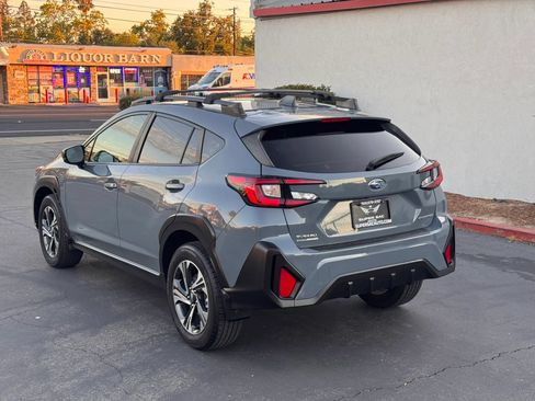 Used 2024 Subaru Crosstrek 2.0i Premium AWD/4WD image 4
