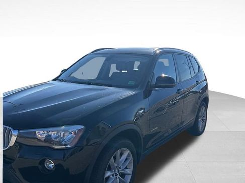 Used 2017 BMW X3 xDrive28i image 3