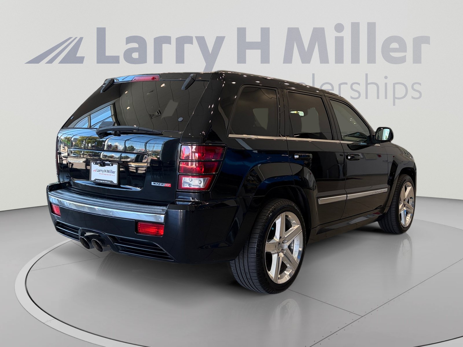 Used 2006 Jeep Grand Cherokee SRT8 w/ SRT Option Group I AWD/4WD image 5