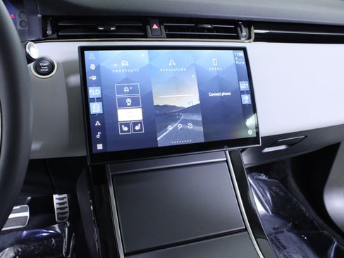 Used 2024 Land Rover Range Rover Evoque Dynamic SE image 25