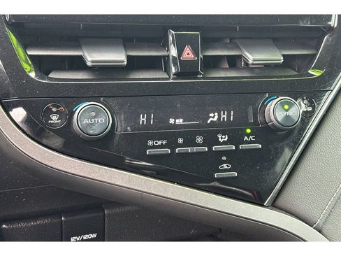 Certified 2022 Toyota Camry SE FWD image 21