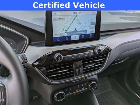 Certified 2022 Ford Escape SE w/ SE Sport Appearance Package image 14