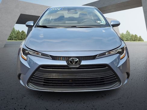 Certified 2024 Toyota Corolla LE FWD image 2