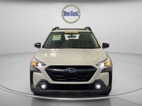 Used 2024 Subaru Outback Premium AWD/4WD image 8