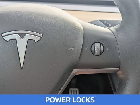 Used 2023 Tesla Model Y Performance AWD/4WD image 18