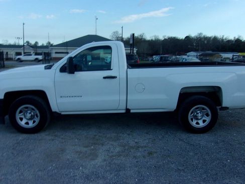 Used 2018 Chevrolet Silverado 1500 W/T w/ Trailering Package image 4
