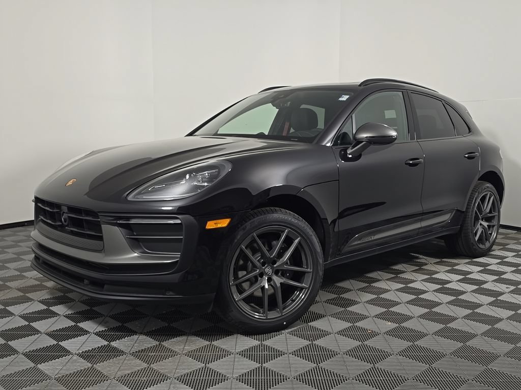 Certified 2026 Porsche Macan Turbo AWD/4WD image 1