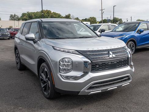 New 2024 Mitsubishi Outlander 4WD Plug-In Hybrid image 7