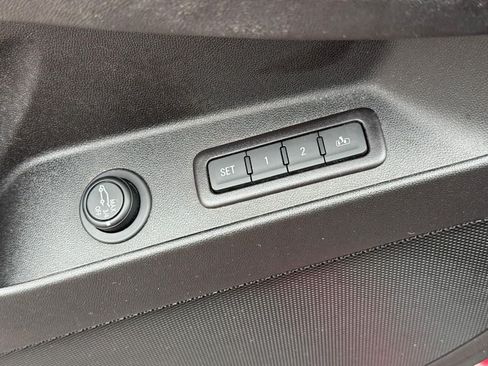 Used 2019 Chevrolet Equinox Premier AWD/4WD image 18