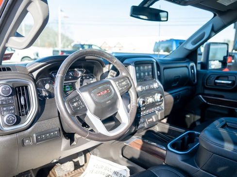 Used 2022 GMC Sierra 2500 SLT w/ SLT Premium Package image 21