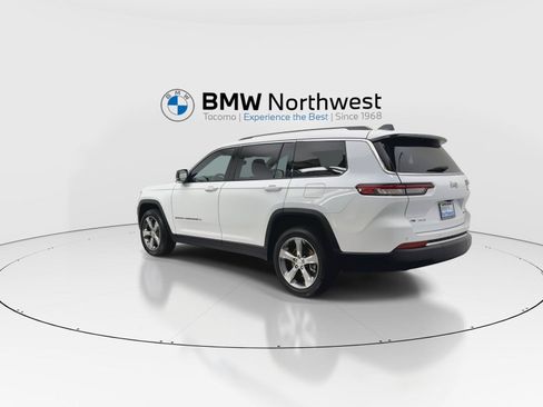 Used 2022 Jeep Grand Cherokee L Limited AWD/4WD image 12