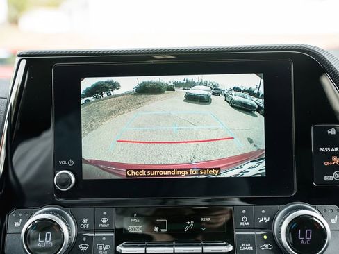 Used 2023 Toyota Highlander XSE image 22