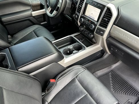 Used 2020 Ford F350 Lariat w/ Lariat Ultimate Package AWD/4WD image 16