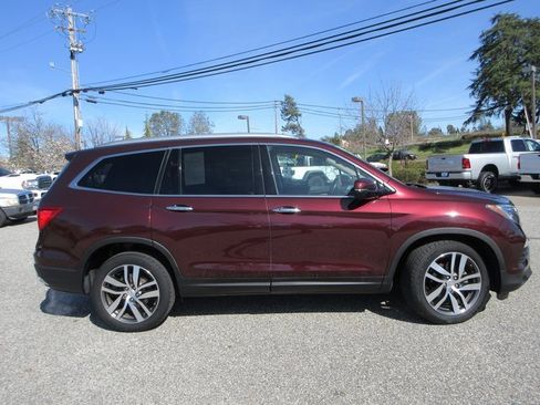 Used 2016 Honda Pilot Elite image 3