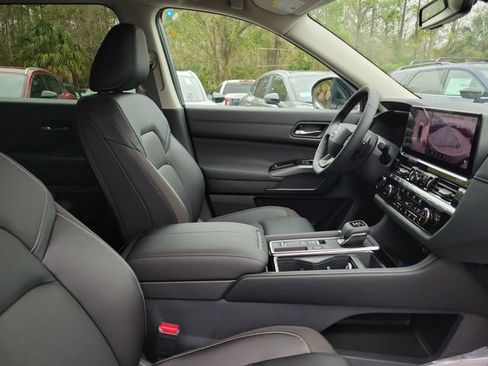 New 2026 Nissan Pathfinder SL FWD image 33