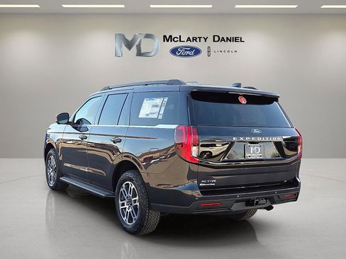New 2026 Ford Expedition Active image 4