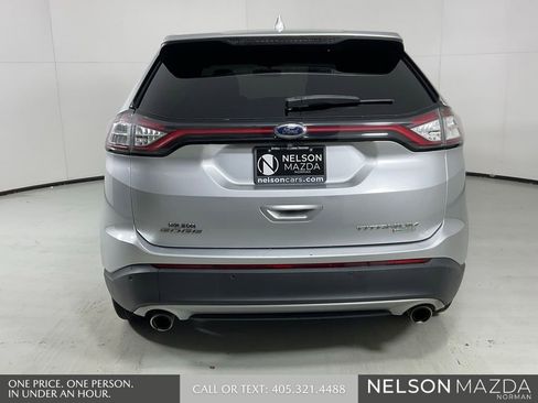 Used 2018 Ford Edge Titanium image 9