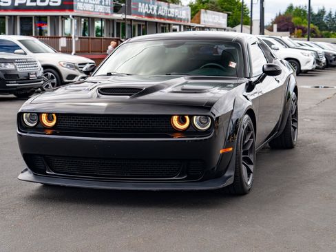 Used 2019 Dodge Challenger R/T Scat Pack w/ Widebody Package RWD image 4