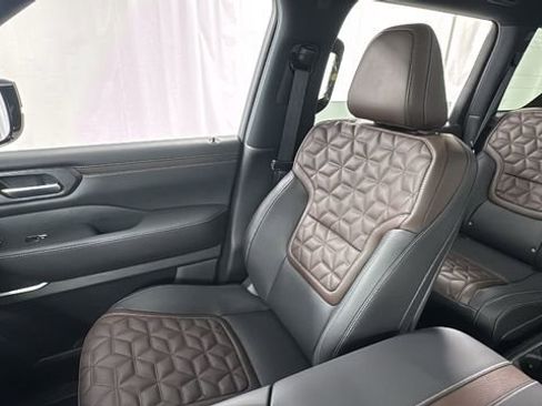 New 2026 Nissan Armada Platinum Reserve image 13