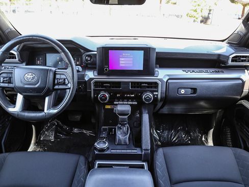 Certified 2024 Toyota Tacoma SR5 AWD/4WD image 20