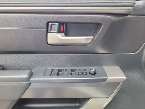 Used 2022 Toyota Tundra SR5 w/ SR5 Convenience Package image 17