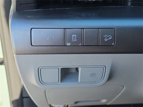 Used 2024 Hyundai Kona SEL image 23