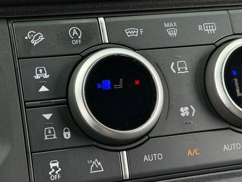 Used 2024 Land Rover Defender 110 Carpathian Edition AWD/4WD image 6