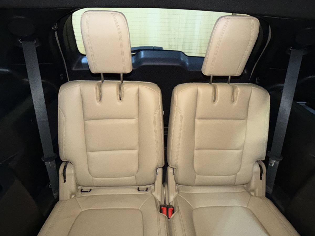Used 2017 Ford Explorer Limited FWD image 28