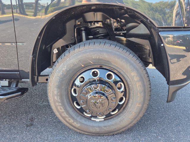 New 2027 RAM 3500 Big Horn AWD/4WD image 11