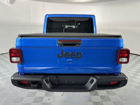 Used 2025 Jeep Gladiator Sport AWD/4WD image 7
