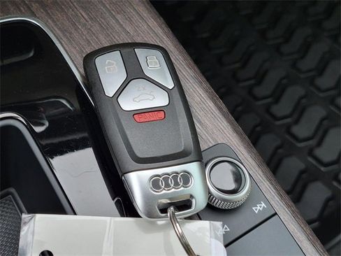 Used 2023 Audi Q5 2.0T Premium Plus w/ Premium Plus Package image 36