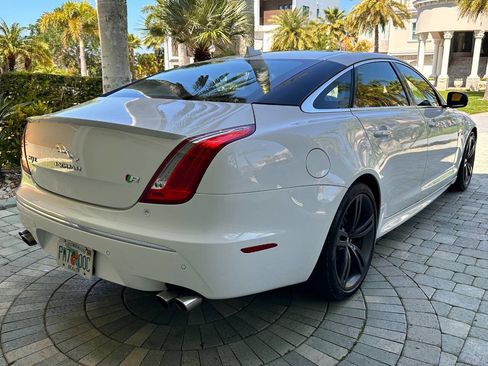 Used 2015 Jaguar XJ R LWB RWD image 31