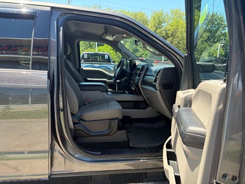 Used 2019 Ford F250 XLT w/ XLT Premium Package AWD/4WD image 47