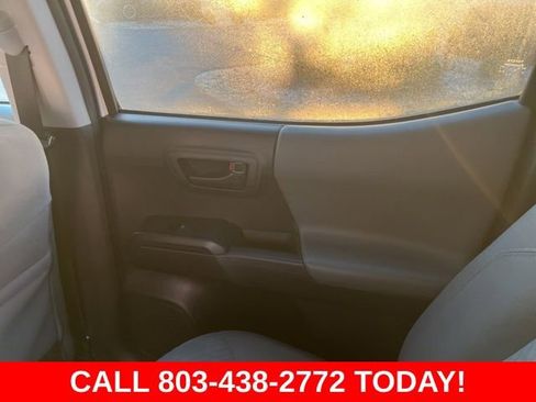 Used 2022 Toyota Tacoma SR AWD/4WD image 13