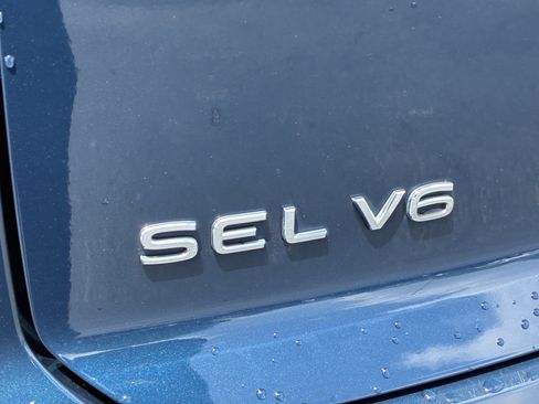 Used 2020 Volkswagen Atlas Cross Sport SEL FWD image 11