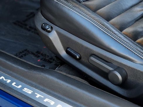 Used 2013 Ford Mustang GT Premium w/ Comfort Pkg image 27