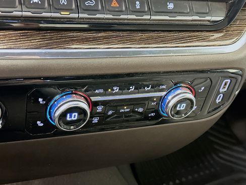 Used 2024 GMC Sierra 1500 SLE image 24