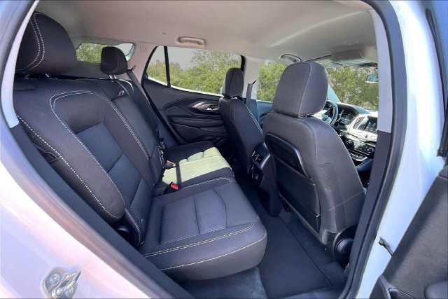 Used 2024 GMC Terrain SLE FWD image 25