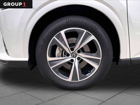 Used 2025 Lexus RX 350 Premium w/ Accessory Package (K3) FWD image 9