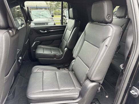 Used 2021 GMC Yukon XL Denali w/ Denali Ultimate Package image 14