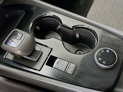 Used 2023 Nissan Rogue SV image 25