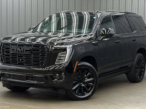 Used 2026 GMC Yukon Denali w/ Sun & Power Step Package AWD/4WD image 1