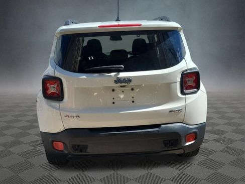 Used 2017 Jeep Renegade Latitude w/ Cold Weather Group AWD/4WD image 3