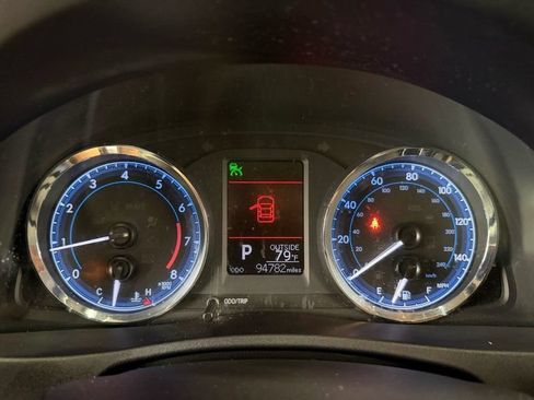 Used 2019 Toyota Corolla LE FWD image 11