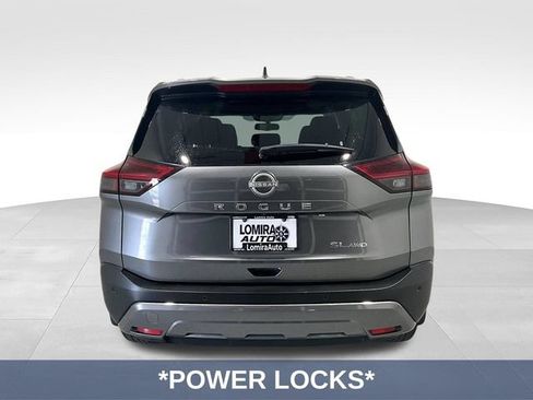 Used 2023 Nissan Rogue SL AWD/4WD image 9