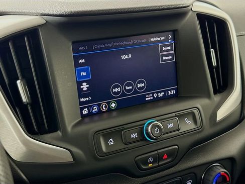 Used 2024 GMC Terrain SLE w/ Driver Convenience Package image 14