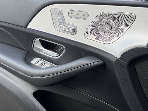 Used 2024 Mercedes-Benz GLS 450 4MATIC w/ AMG Line Exterior image 30